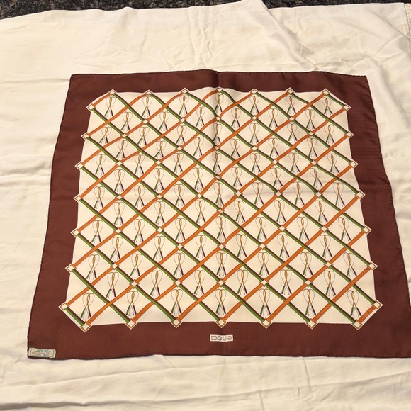 Vintage Gucci horse whip silk scarf - Picture 3 of 4
